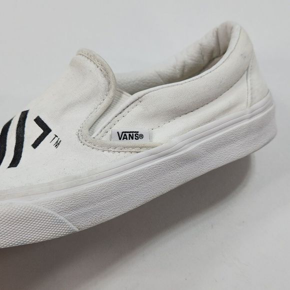 Vans Classic Slip On Sneaker Shoe Caution Tape Left Traffic Women 8 White Custom - Picture 8 of 16